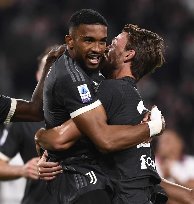 FBsports-尤文图斯球员发挥出色，战胜对手