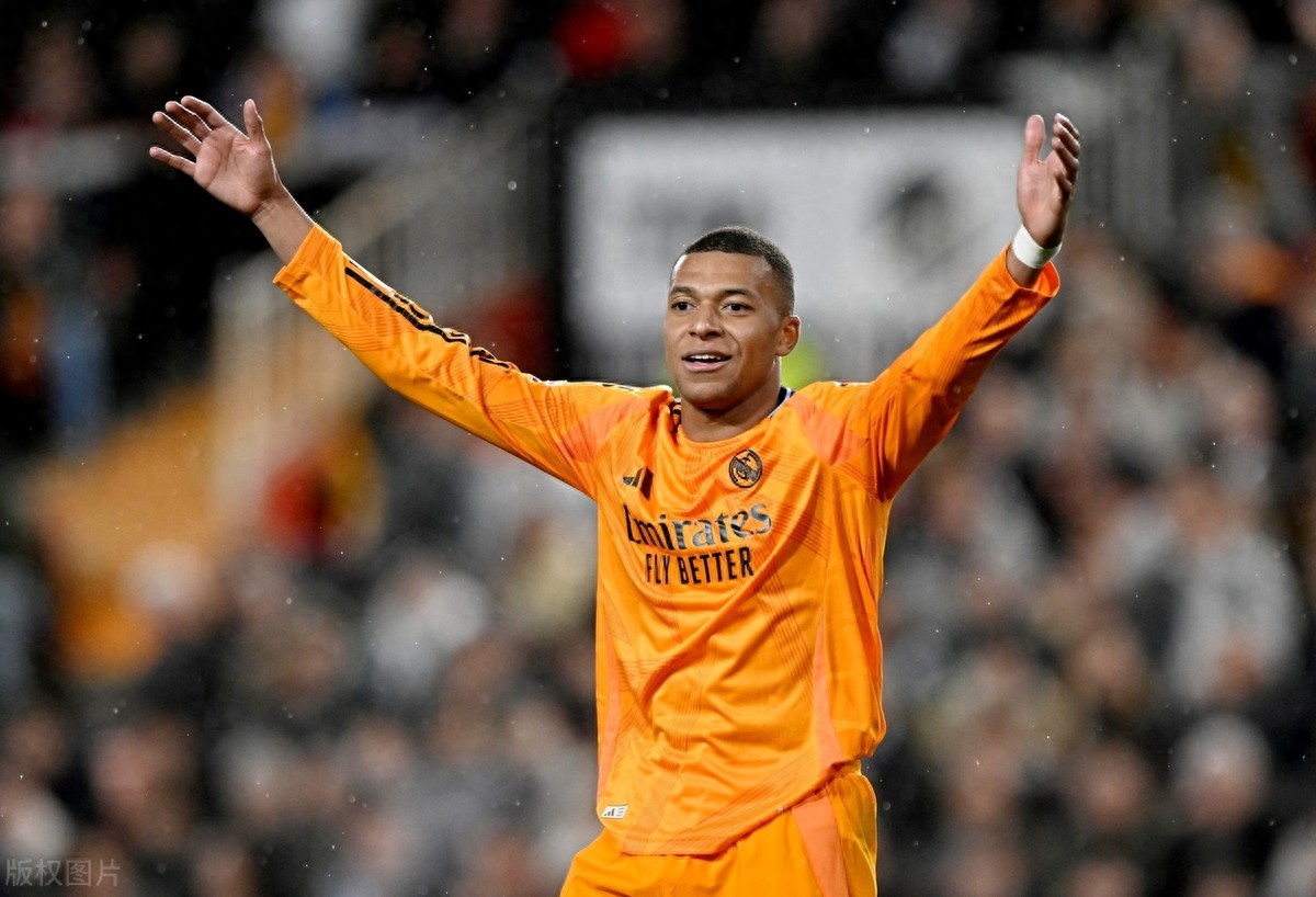 FB体育官方网站-关于瓦伦西亚逆转战胜，球迷雀跃欢呼的信息