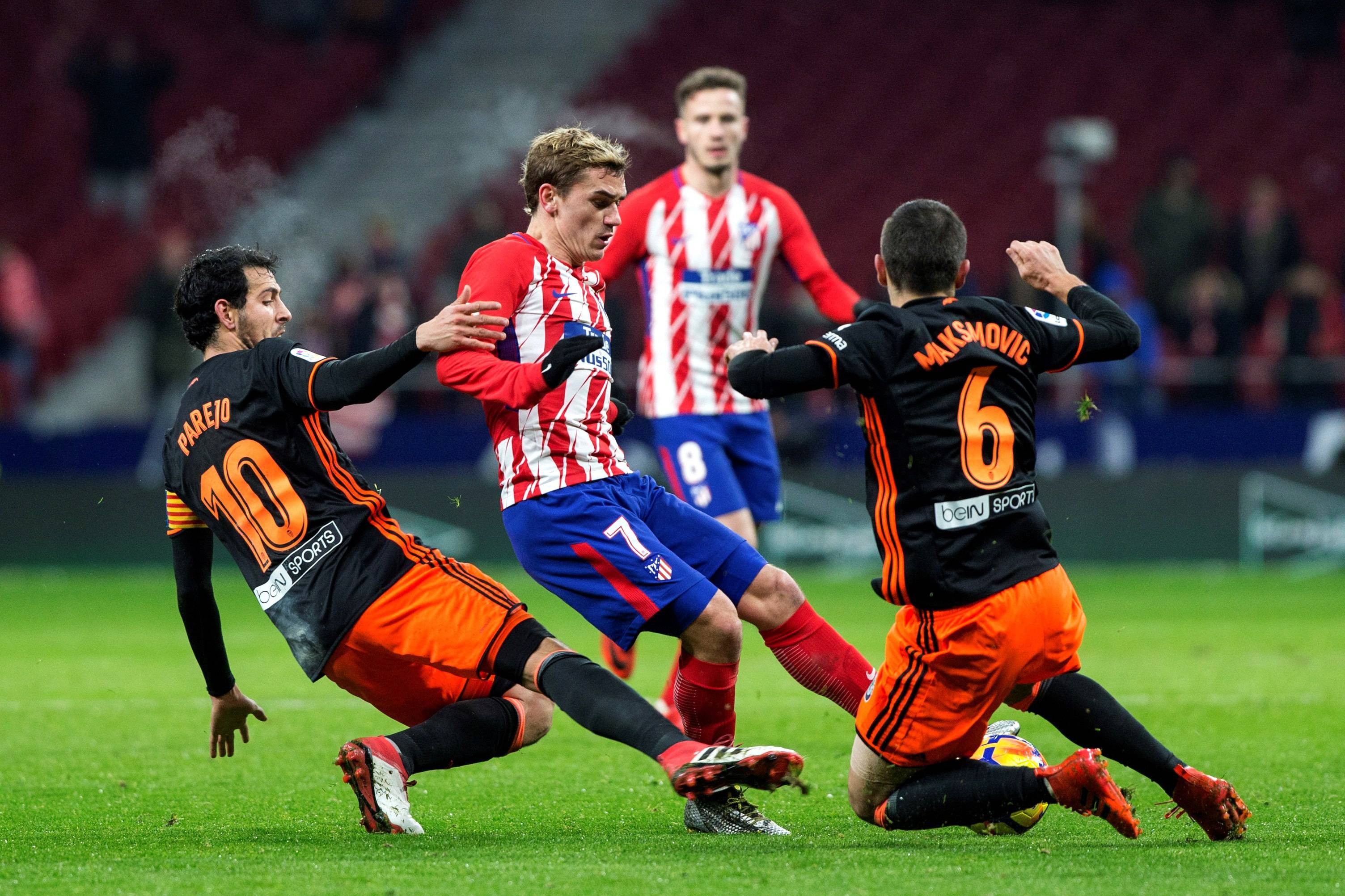 关于球队运转如机器般默契配合，赛事精彩纷呈的信息