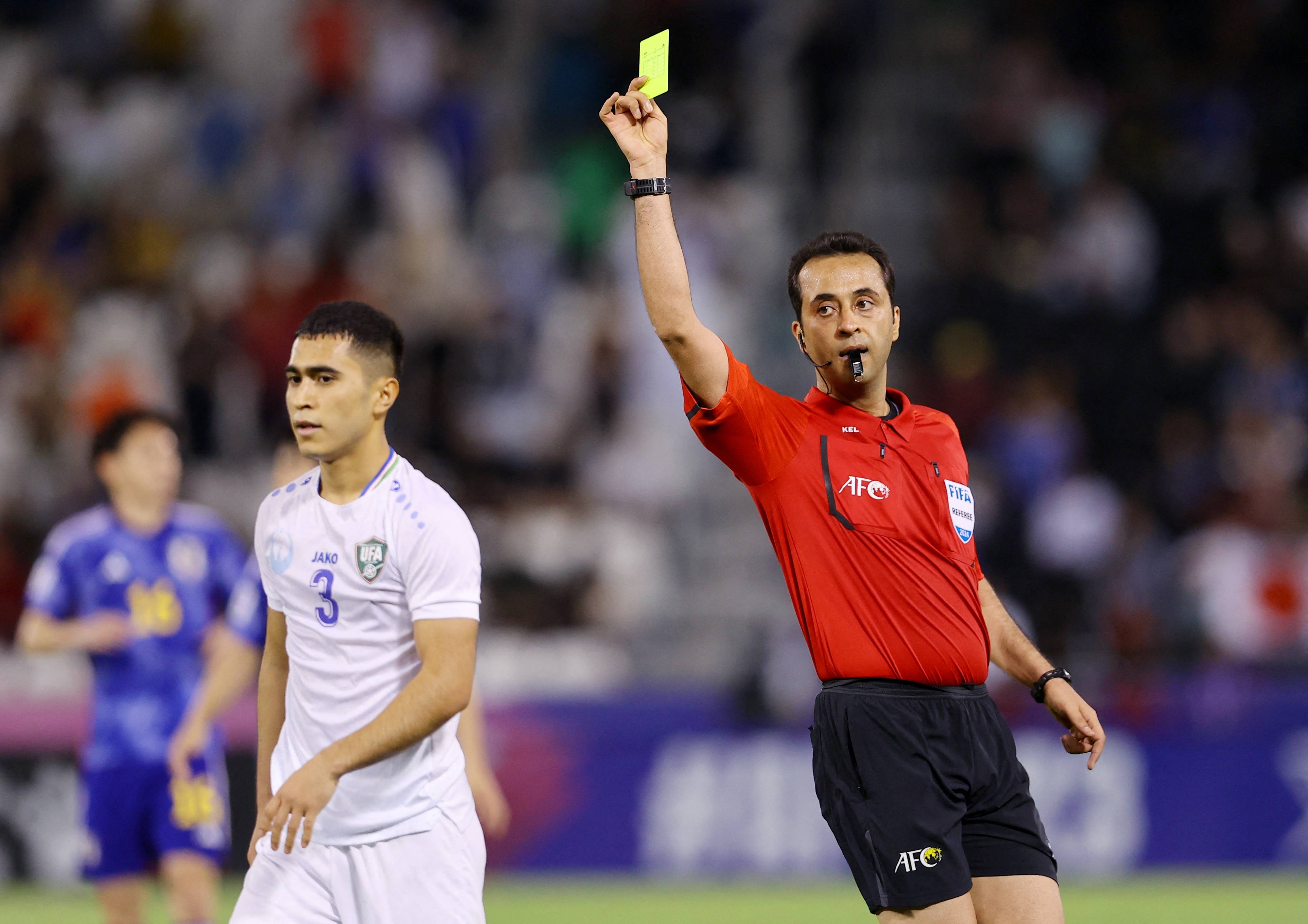 关于欧国杯比赛争议不断，裁判表现备受质疑的信息