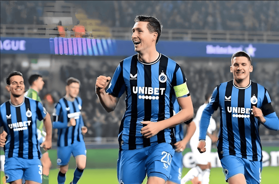 包含利兹联主场大胜，晋级形势乐观的词条