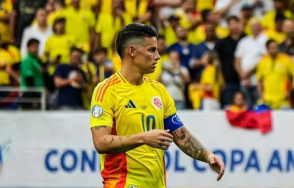 包含哥伦比亚队击败劲敌，成功杀入八强的词条