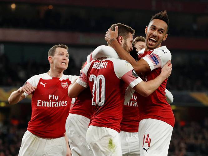 利物浦豪取胜仗：主场佳绩，领跑榜首