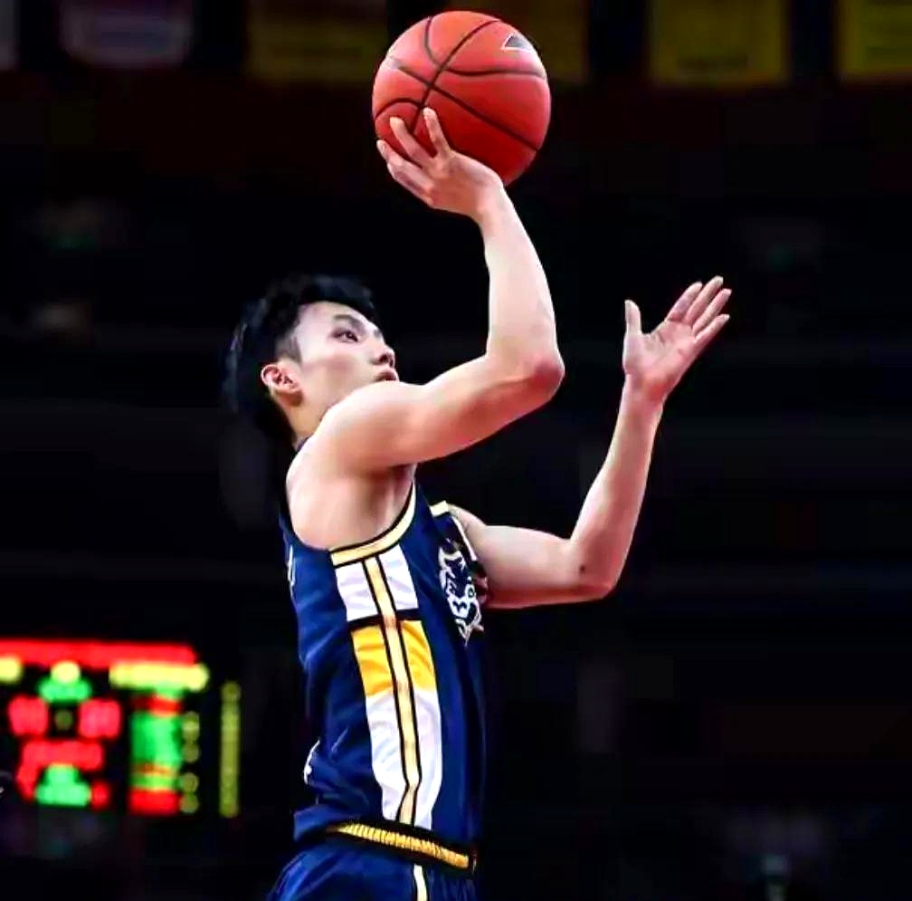 关于保持领先！广东队积极备战新赛季的信息