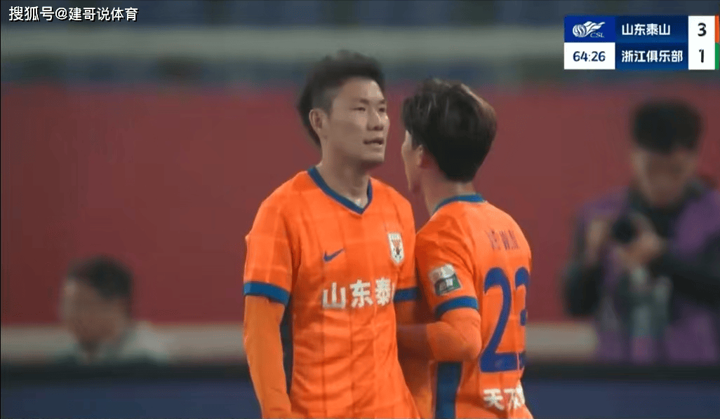 里尔前锋寻找机会，期待在下一场进球