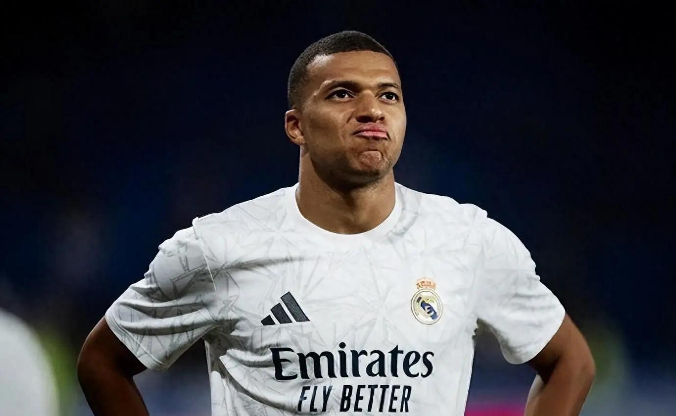 安格斯对阵巴黎圣日耳曼：顶级强队火力全开