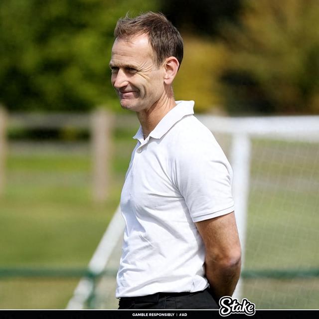 包含曼联新任教练上任,球队备战之际士气高昂的词条 包含曼联新任教练上任,球队备战之际士气高昂的词条