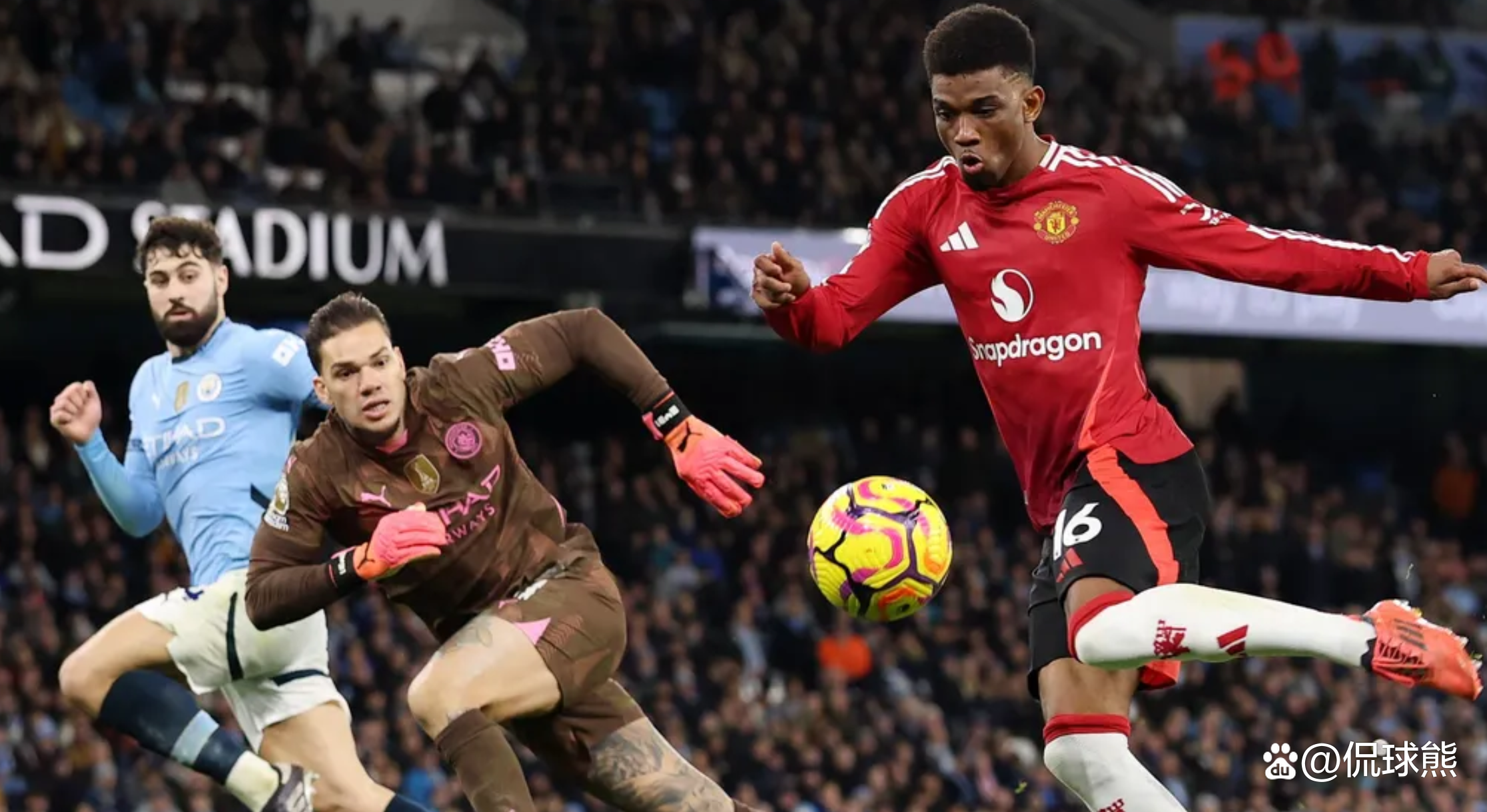 FB体育官方网站-曼联逆转战胜，卡瓦尼超神表现