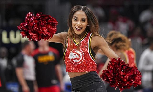 FBsports-老鹰队年轻球员崛起，为季后赛做准备