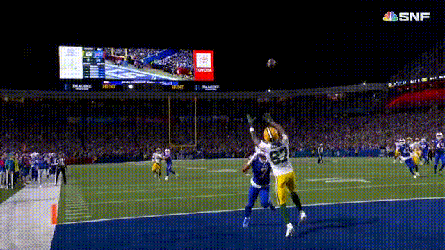 防守端硬朗让对手束手就擒，全场观众为之欢呼