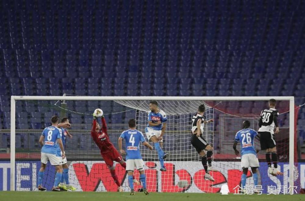 罗马遭遇两连败,主帅面临执教危机 罗马遭遇两连败,主帅面临执教危机