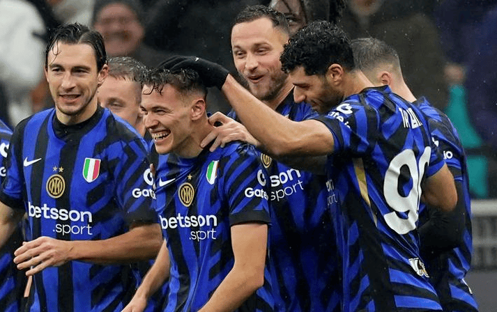 国际米兰主场惨败，球队危险形势引发担忧