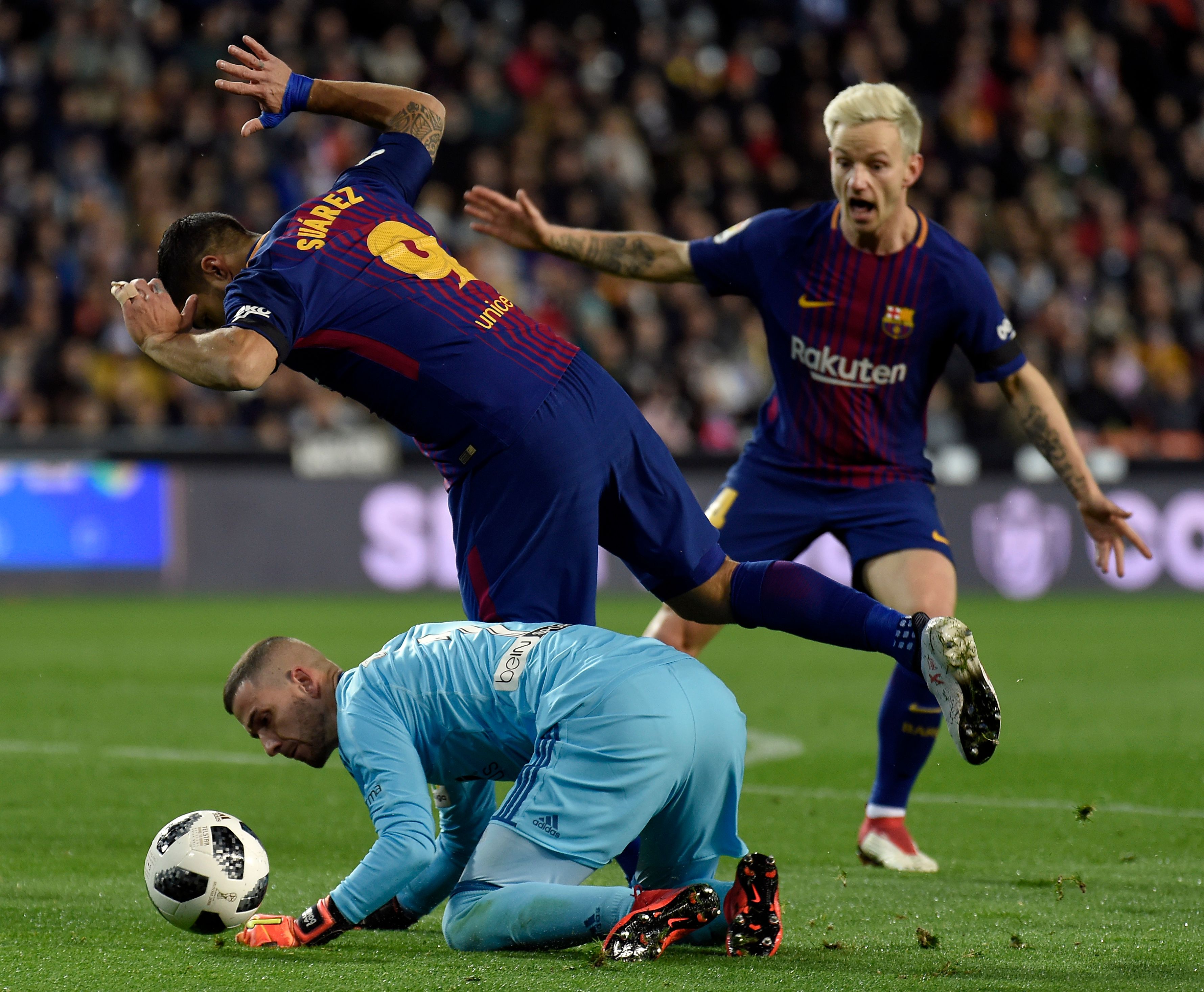 巴塞罗那前锋伤愈归队，各项赛事备战