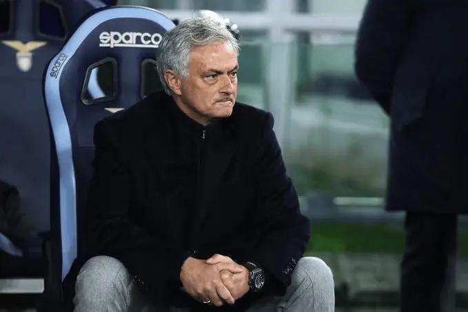 意甲球队罗马遭遇多次失利，主帅面临压力