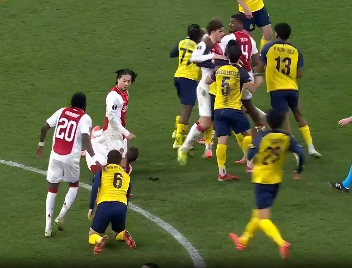 阿贾克斯再次爆冷,成功晋级欧冠8强 阿贾克斯再次爆冷,成功晋级欧冠8强