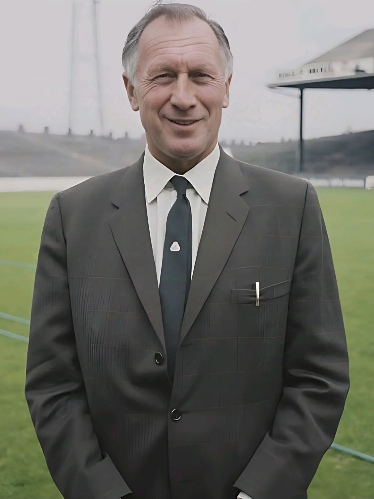 皇家社会新任主教练亮相,球迷对未来产生期待 皇家社会新任主教练亮相,球迷对未来产生期待