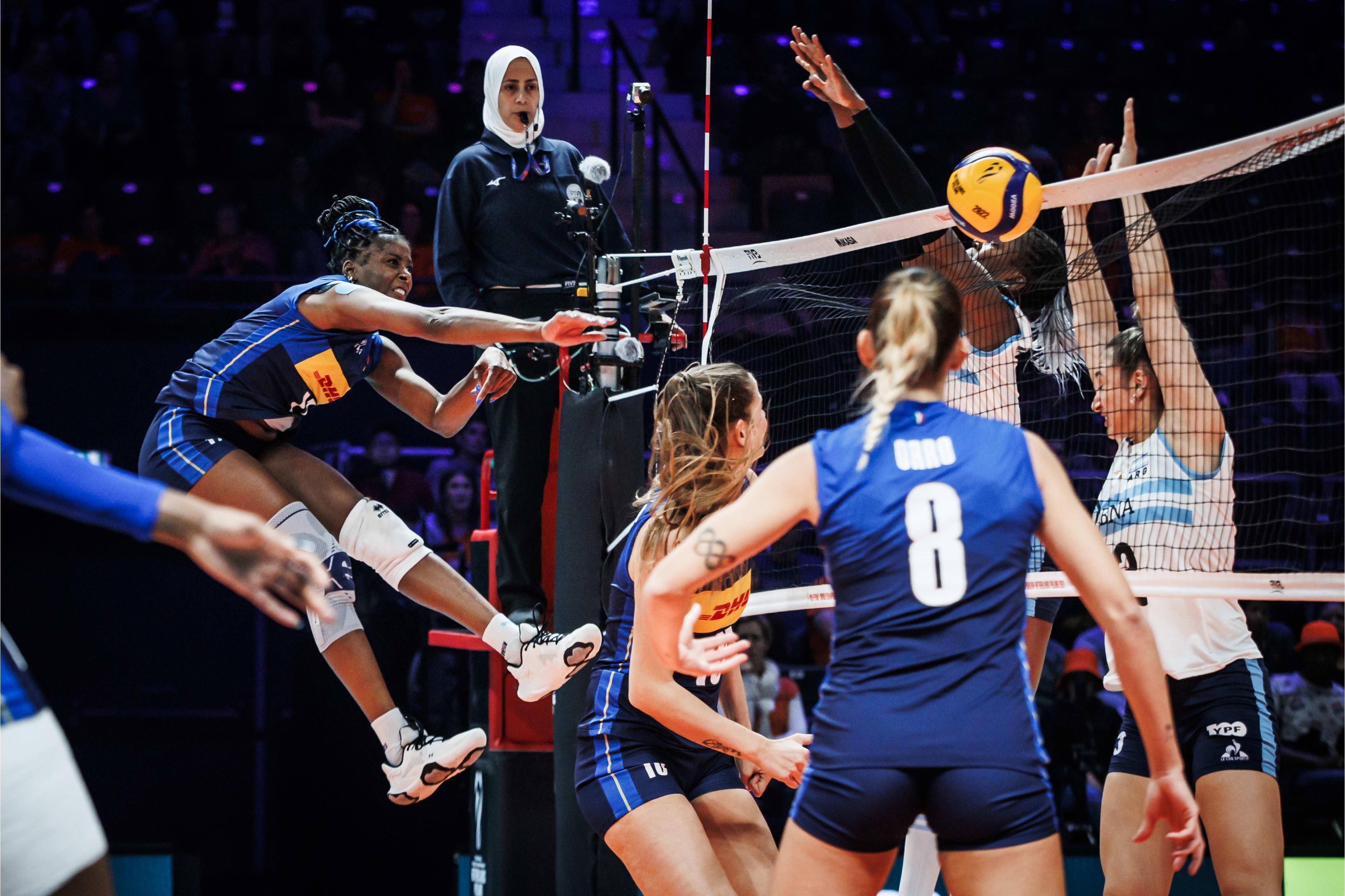 荷兰女子篮球队势不可挡,喜获金牌 荷兰女子篮球队势不可挡,喜获金牌