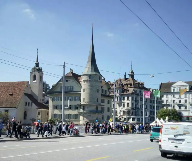 关于阿姆斯特丹连胜在望，实力十分强劲的信息