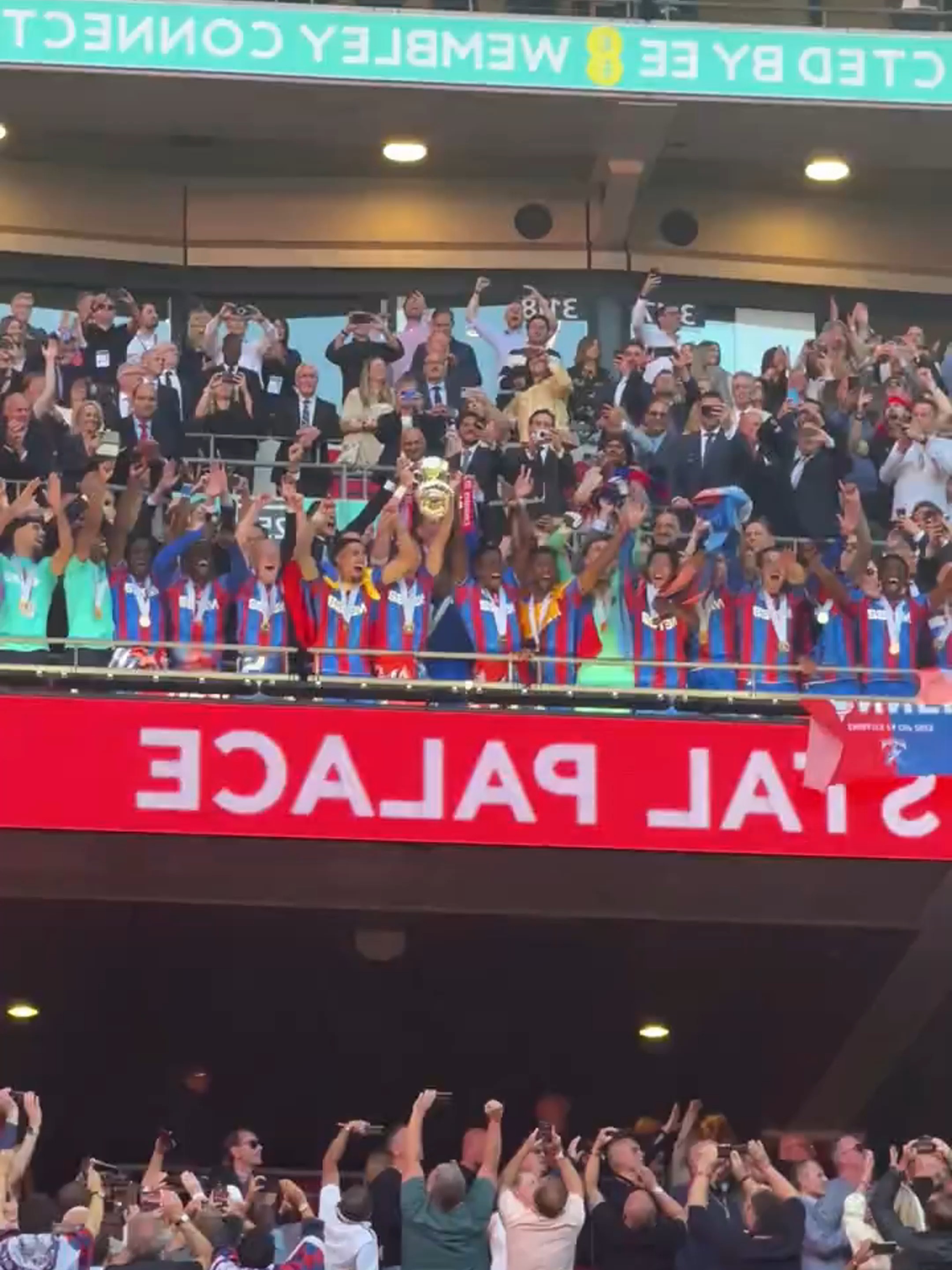 -水晶宫球员发挥出色，连胜助球队逐渐上升