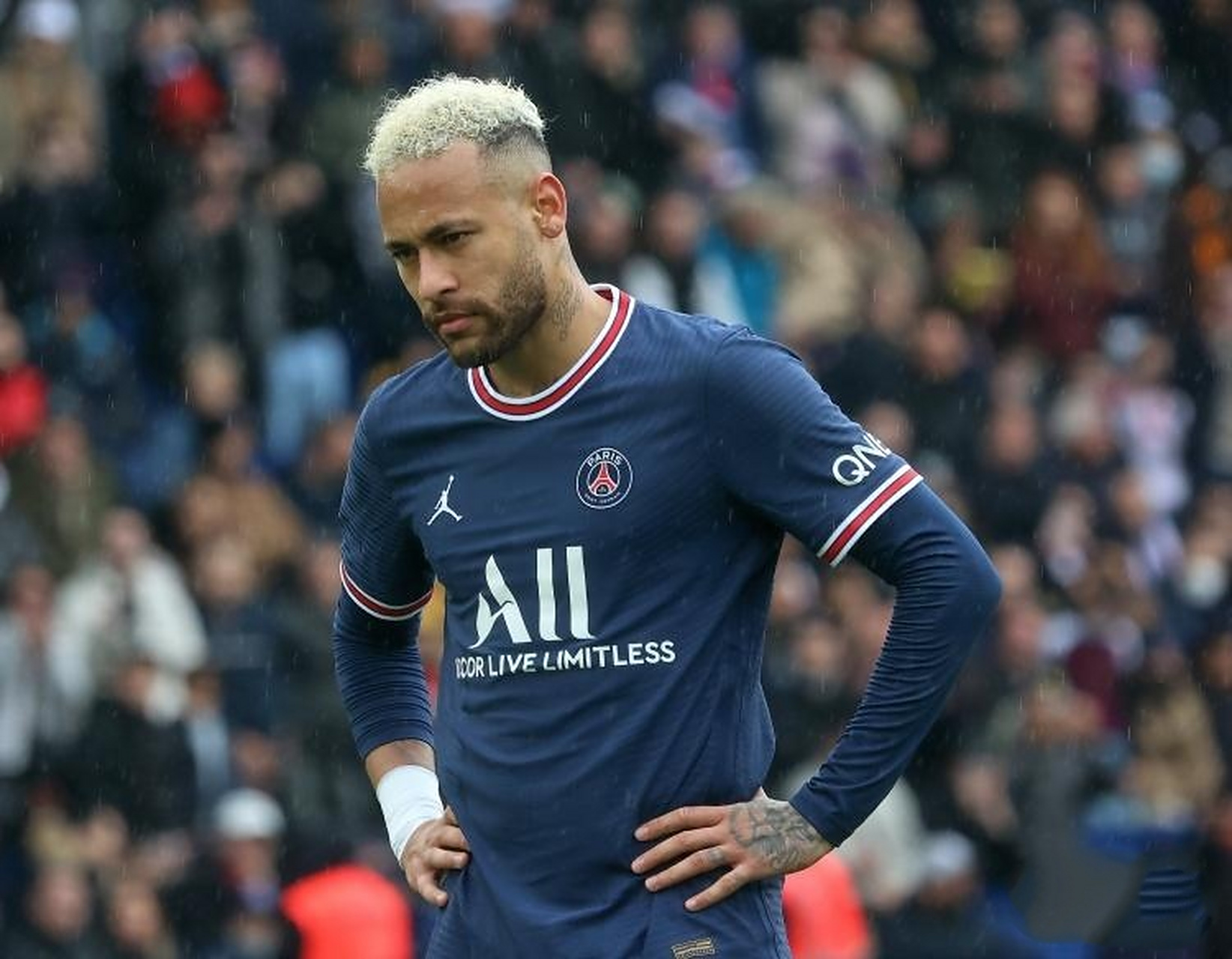 关于巴黎圣日耳曼遭遇两连败,面临危机的信息 关于巴黎圣日耳曼遭遇两连败,面临危机的信息