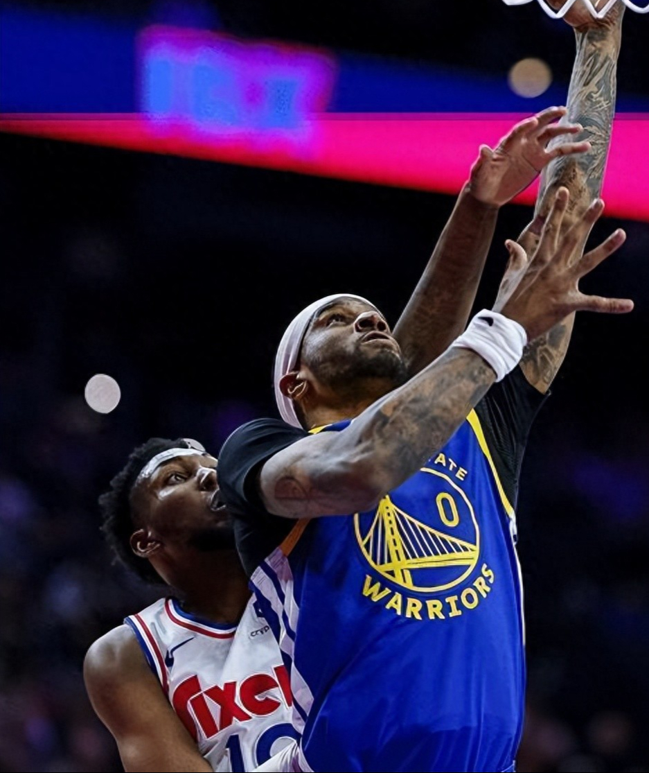 FB体育在线-勇士大胜76人，斩获胜利