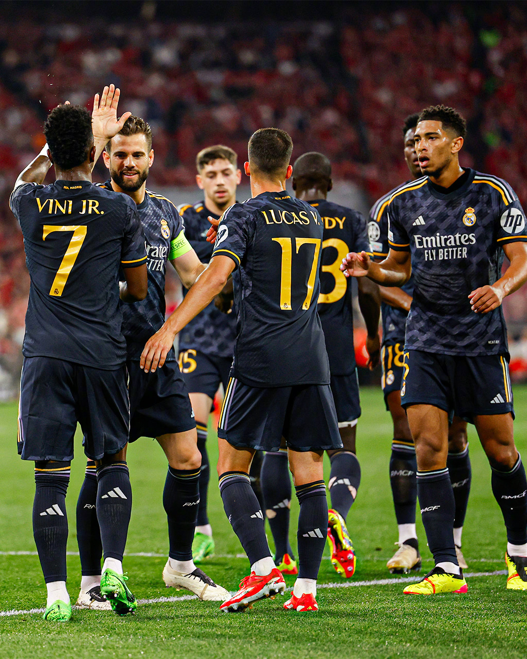 皇马主场惨遭狼群逆袭，遭遇拉扎尔拯救，1-1战平