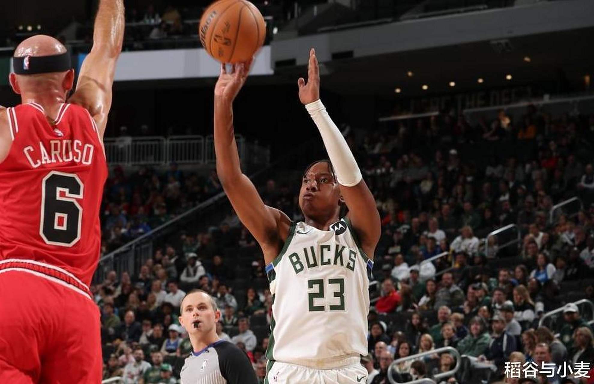 雄鹿大胜开拓者，取得NBA季前赛完美战绩