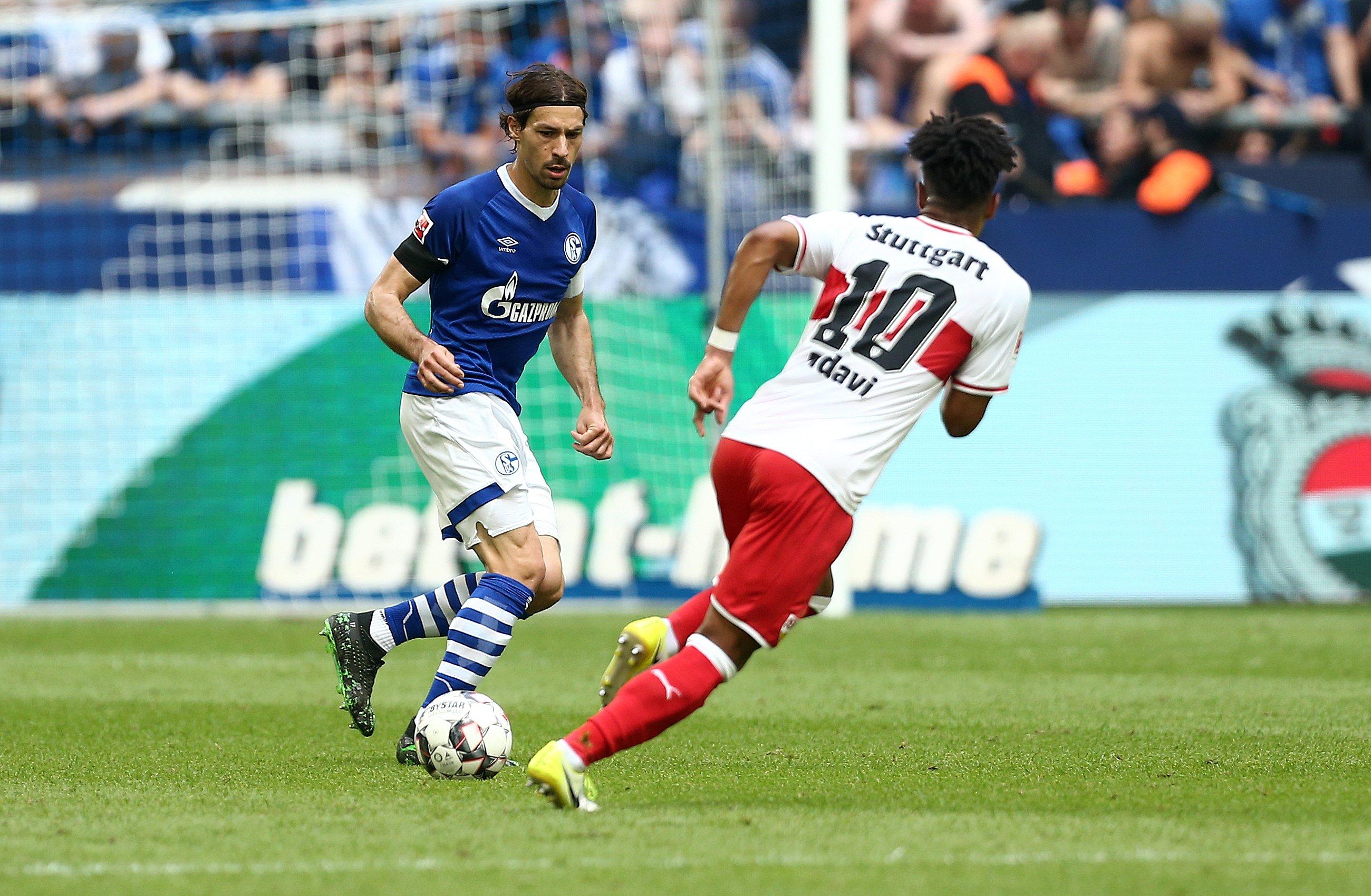 关于沙尔克04客场逆转胜药厂，终结四连败的壮举闪耀德甲赛场的信息