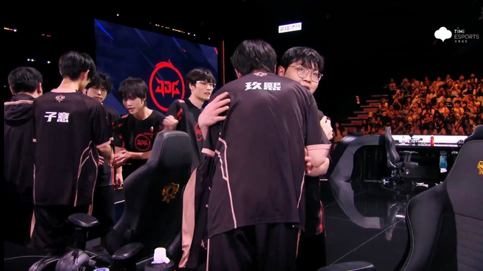 FNC绝杀C9，Inspired团战一打五鏖战多局淘汰赛，技惊四座的简单介绍